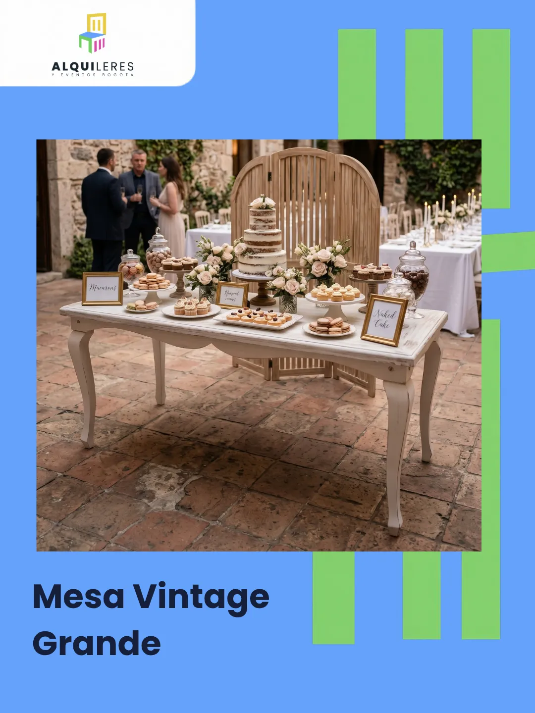Mesa vintage grande con acabado blanco envejecido como mesa principal de postres